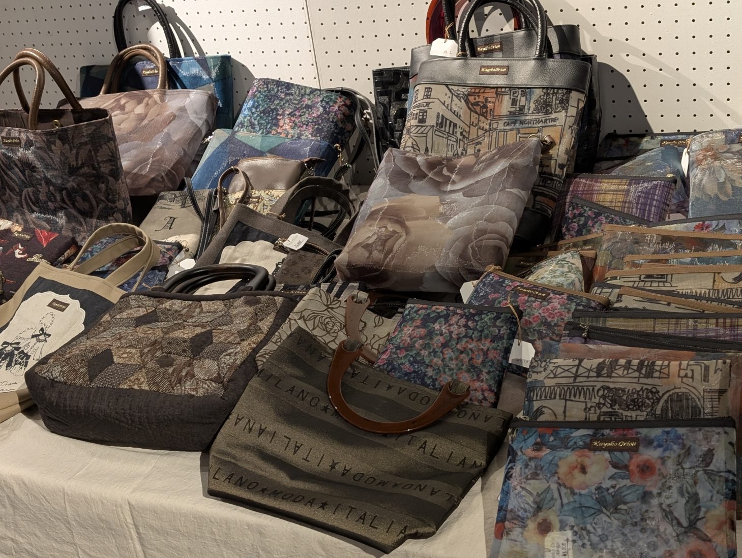 古布、着物でのリメイク　展示販売　4月27日(月)まで